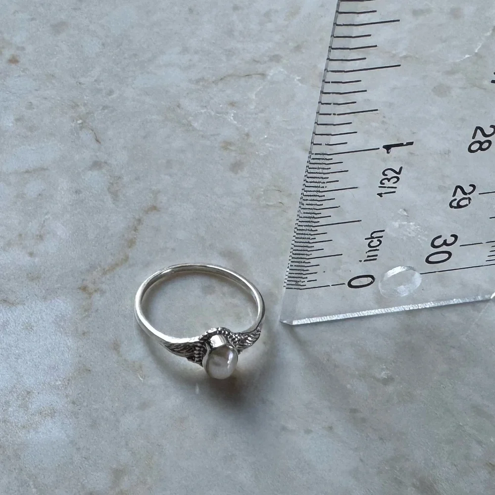 NWOT Sundance Moonlit Garden Ring, Mother of Pearl, Sterling Silver